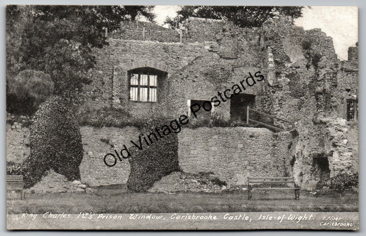 Carisbrooke Castle -  Isle of Wight - King Charles 1st Prison Window Postcard Unposted